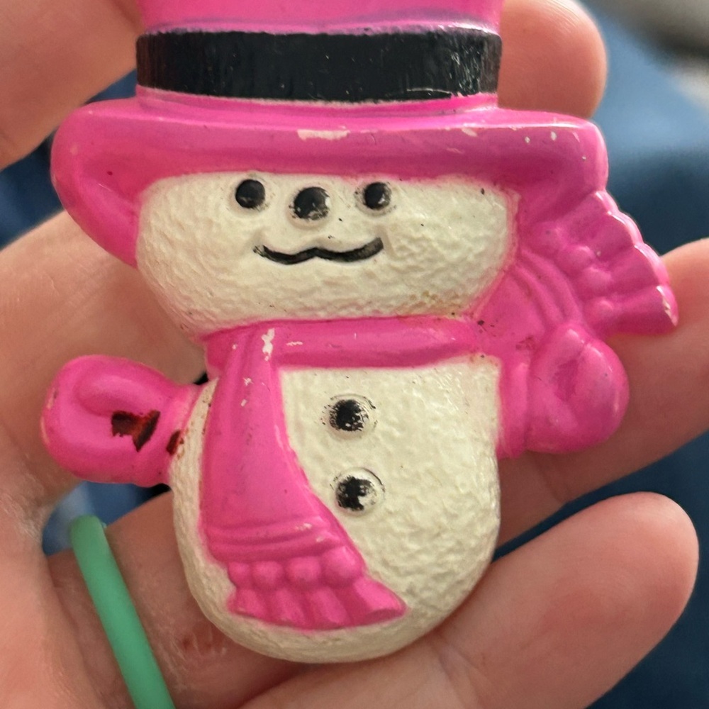 Avon White Snowman Brooch